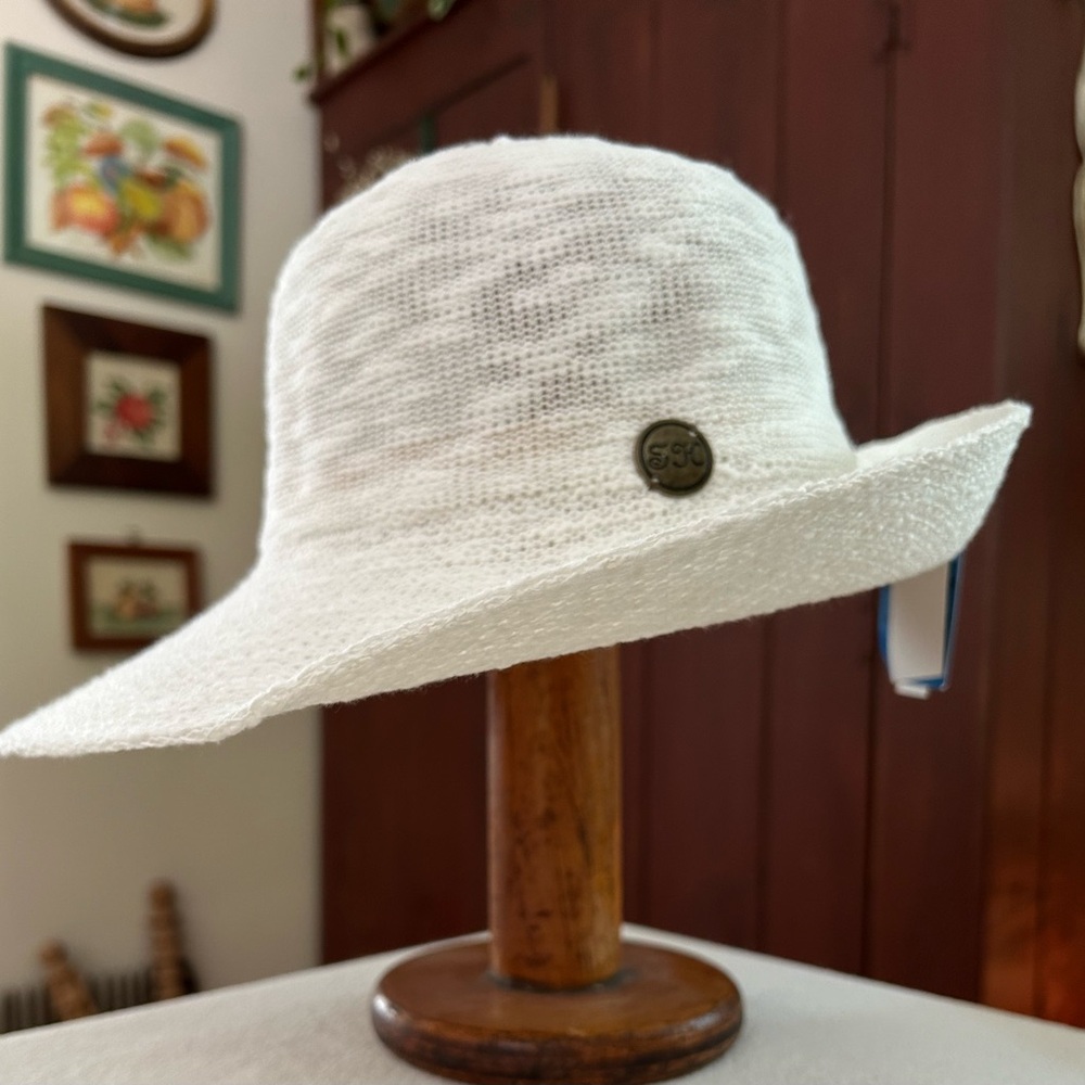 White Women's Sun Hat SP 50